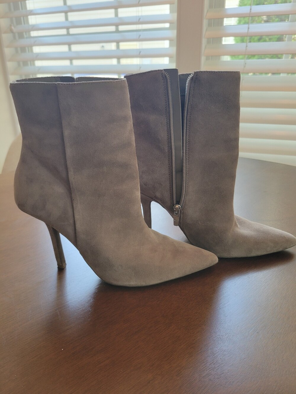 Marc Fisher Women's Beige Suede Pointed Toe Ankle Bootie Stiletto Side Zip 8M
